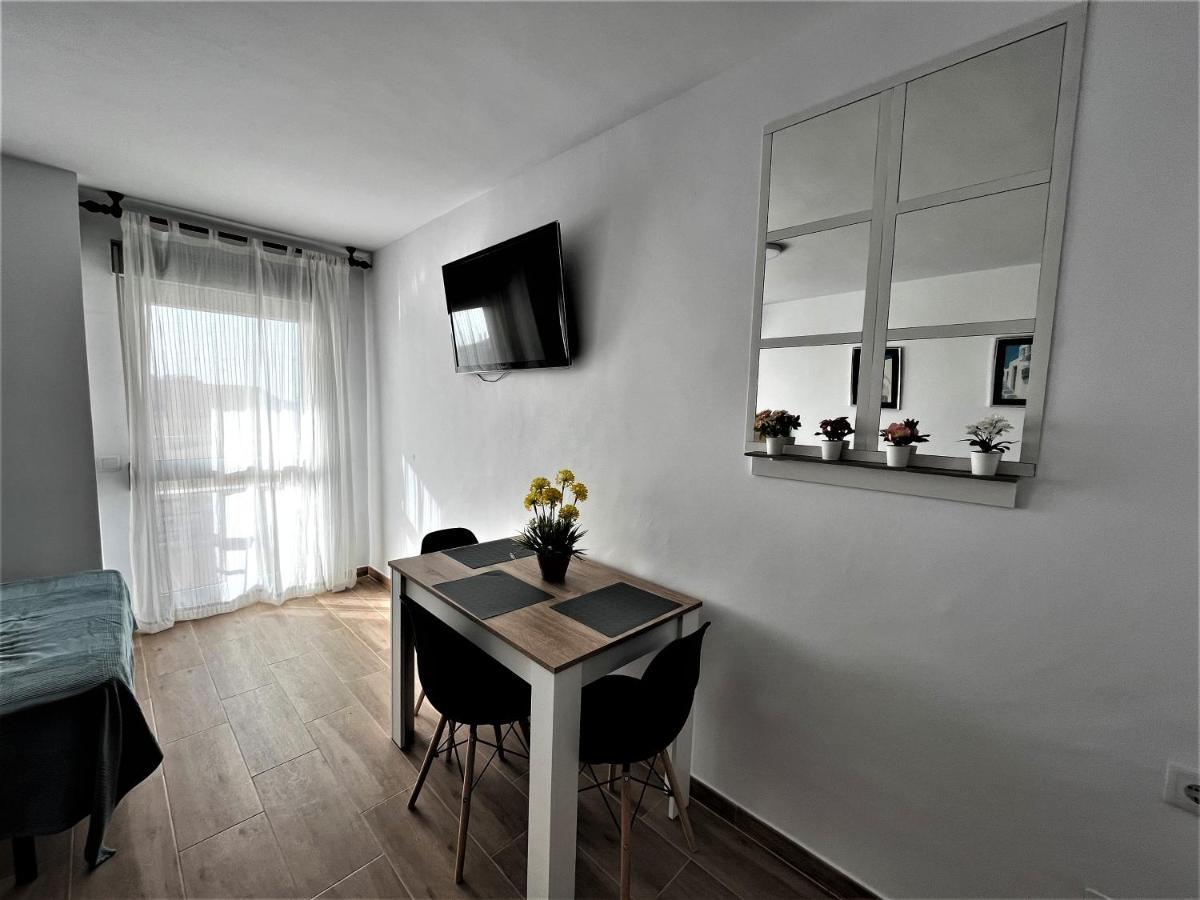 Ver7 - Estudio, Wifi, Fire Stick Amazon, Terraza, Vistas Al Mar, Piscina Torremolinos Kültér fotó